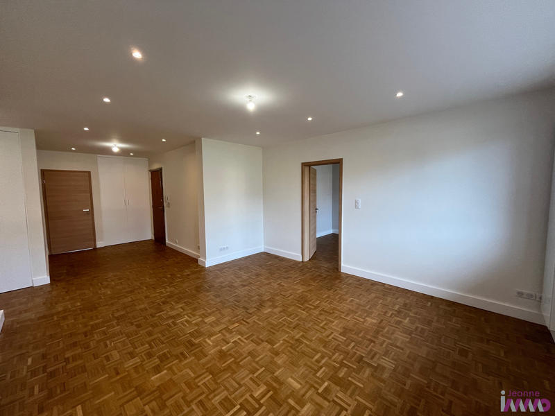 Appartement - 80 m² - 3 pièces