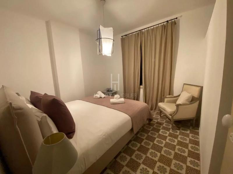 Mas - 242 m² - 8 pièces