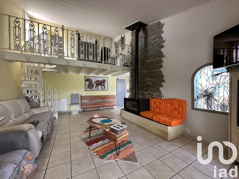 Maison - 211 m² - 8 pièces