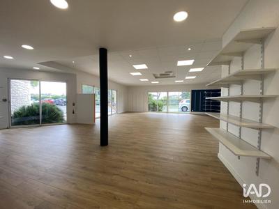 Local commercial - 261 m²