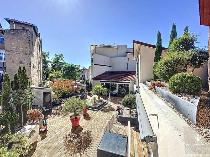 Appartement - 320 m² - 6 pièces