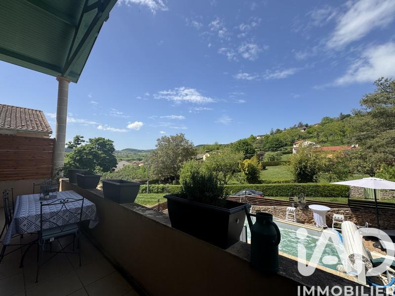 Maison - 217 m² - 8 pièces