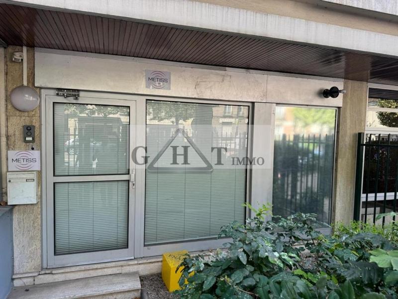 Local commercial - 152 m²