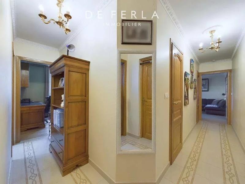 Appartement - 97 m² - 4 pièces