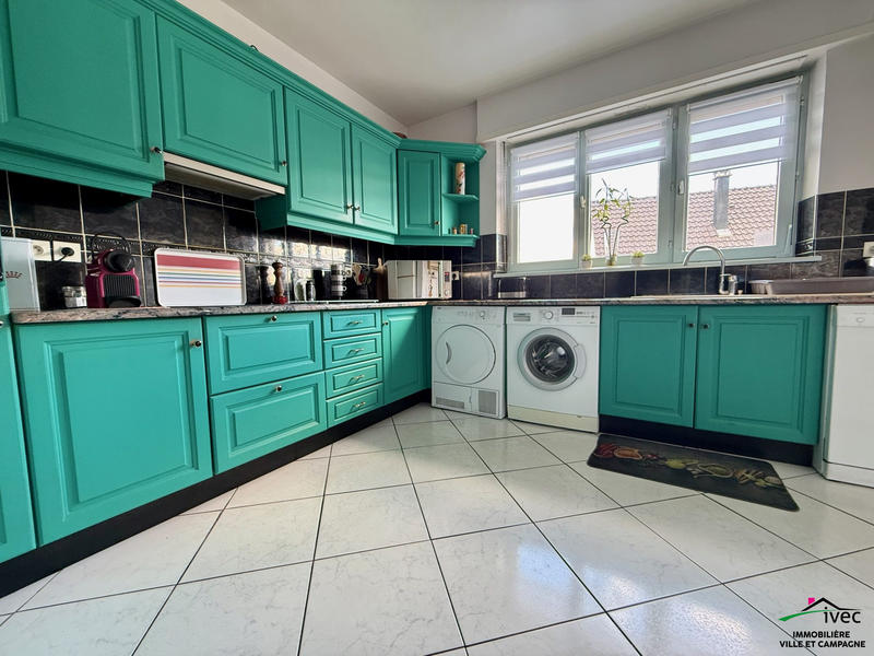 Maison - 255 m² - 10 pièces