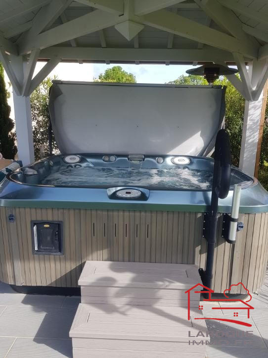 Maison contemporaine - 220 m² - 7 pièces