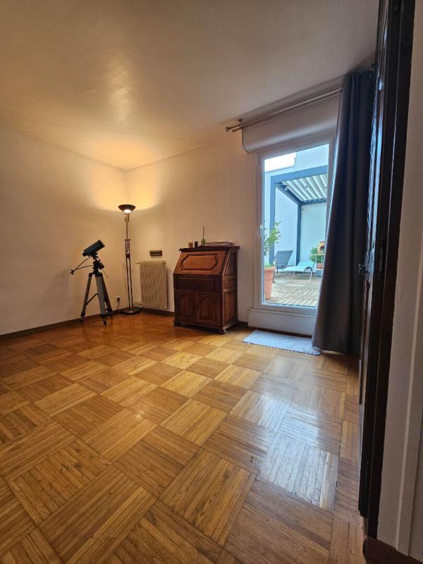 Appartement - 110 m² - 6 pièces