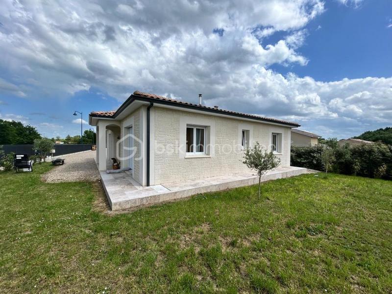 Maison - 102 m² - 4 pièces