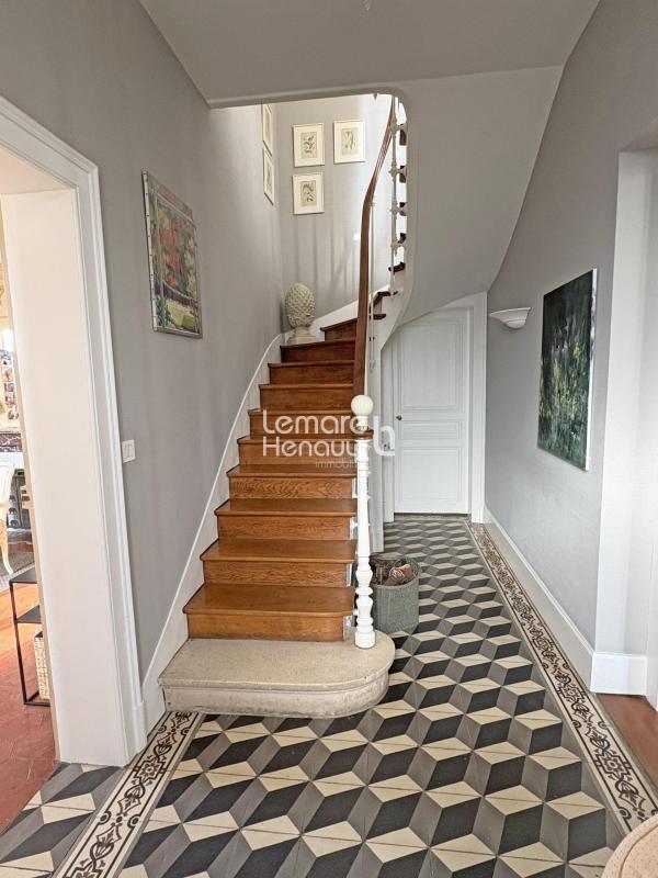 Propriété - 200 m² - 10 pièces