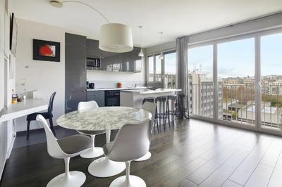 Appartement - 81 m² - 2 pièces