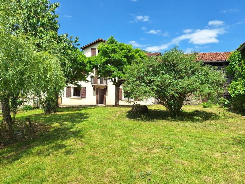 Maison - 170 m² - 8 pièces