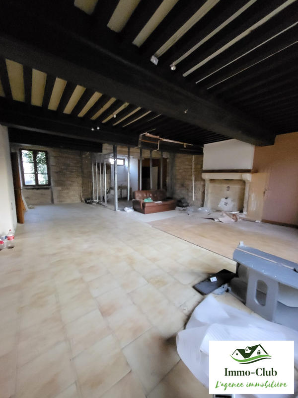 Maison ancienne - 180 m² - 3 pièces