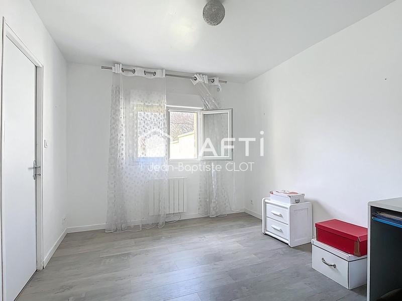 Maison - 158 m² - 8 pièces