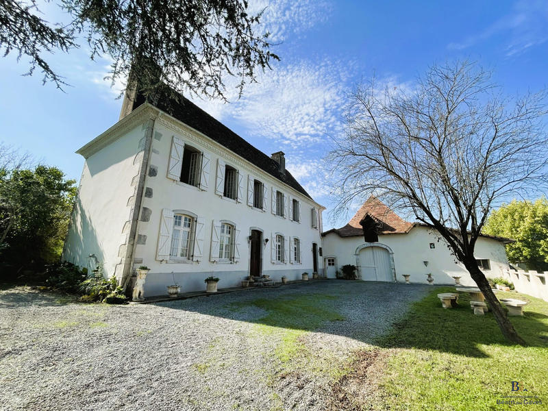 Maison - 161 m² - 5 pièces