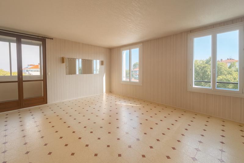 Appartement - 82 m² - 4 pièces