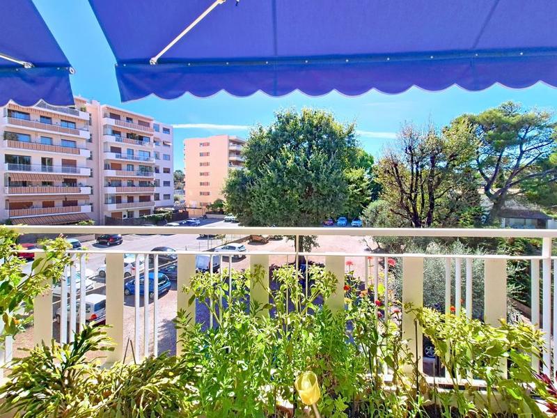 Appartement - 93 m² - 4 pièces