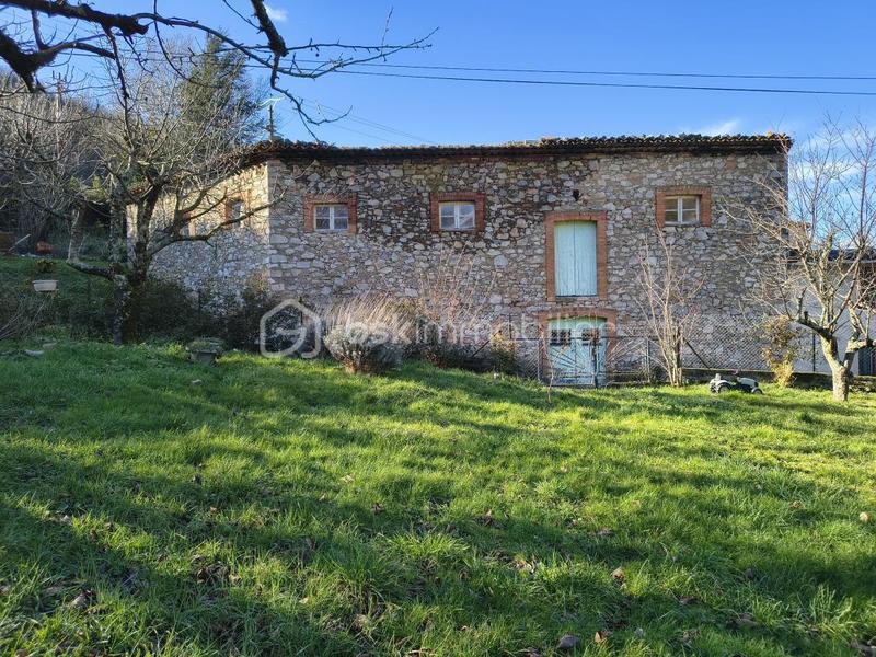 Grange - 250 m² - 5 pièces