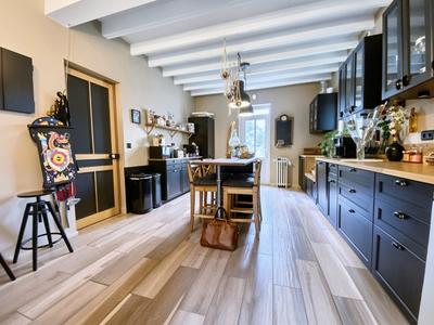 Maison - 170 m² - 6 pièces