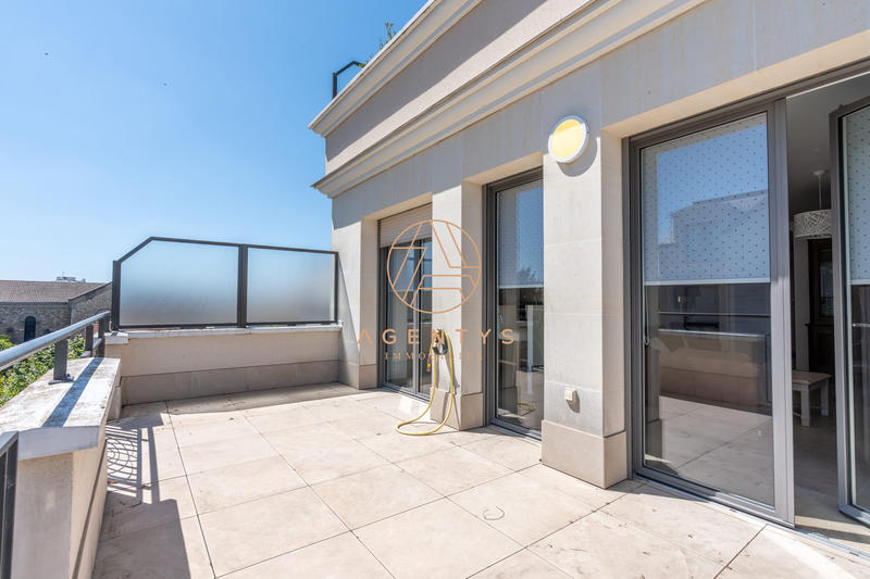 Appartement - 83 m² - 4 pièces