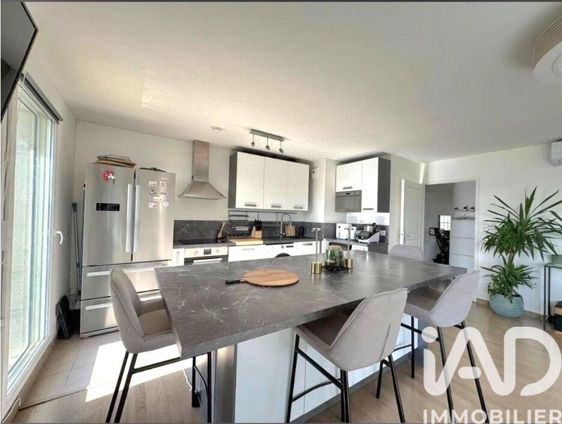 Appartement - 99 m² - 5 pièces