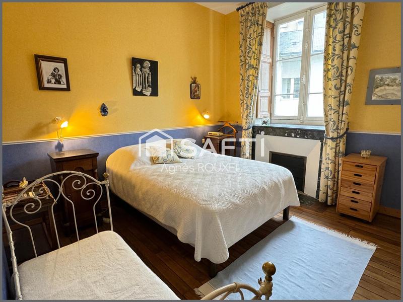 Hôtel particulier - 255 m² - 10 pièces