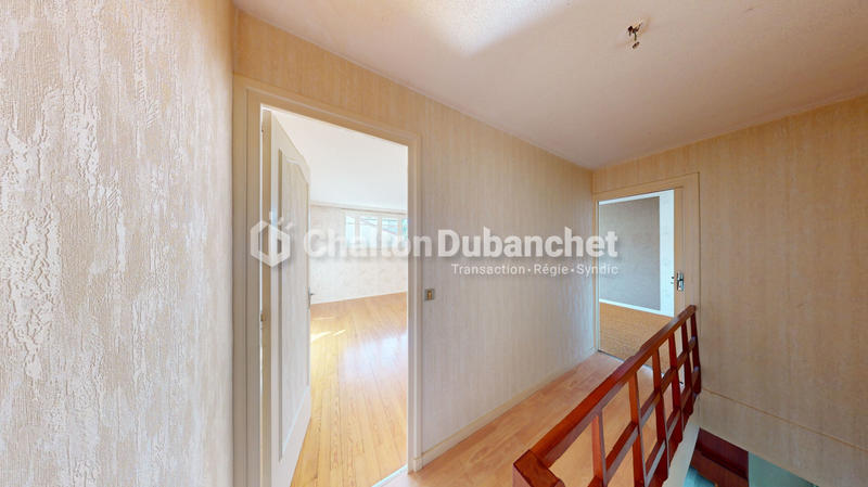 Maison - 210 m² - 9 pièces