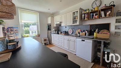 Maison - 210 m² - 9 pièces