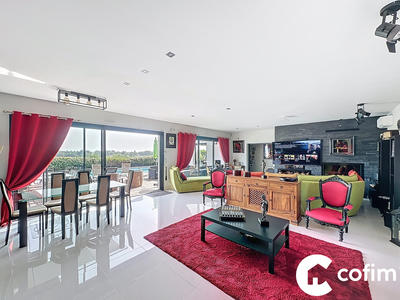 Villa - 316 m² - 8 pièces