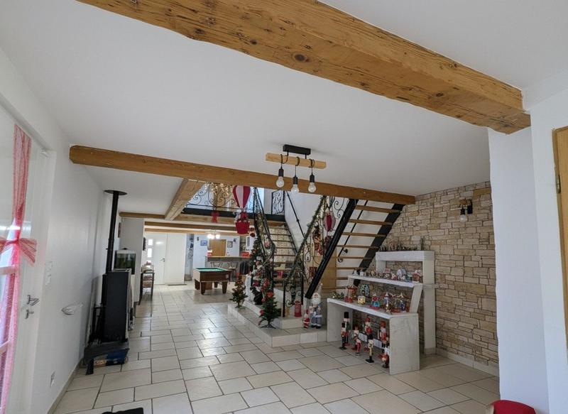 Maison - 429 m² - 20 pièces