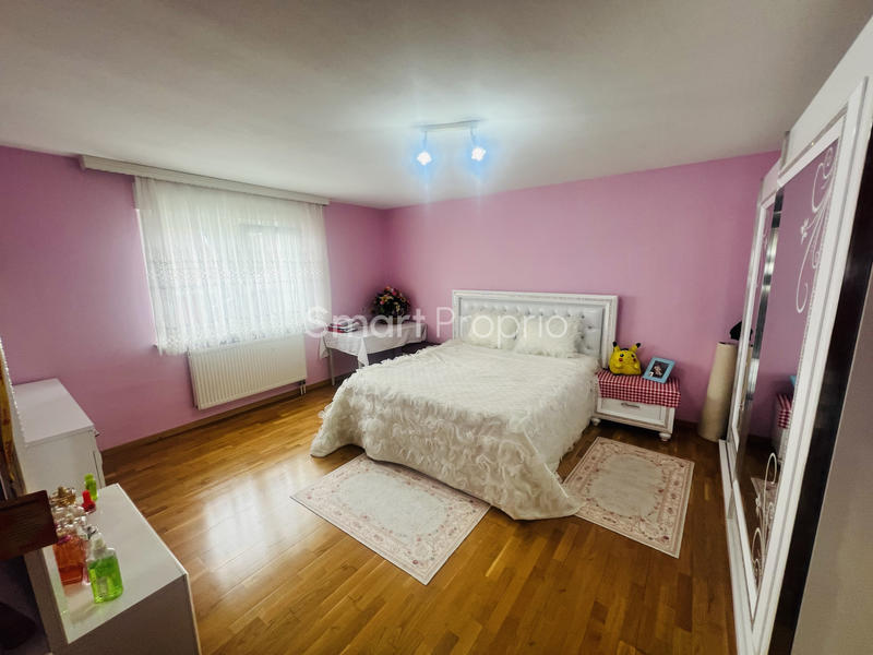 Appartement - 109 m² - 4 pièces