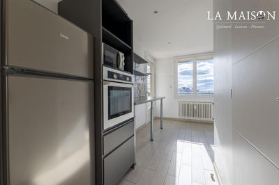 Appartement - 85 m² - 4 pièces