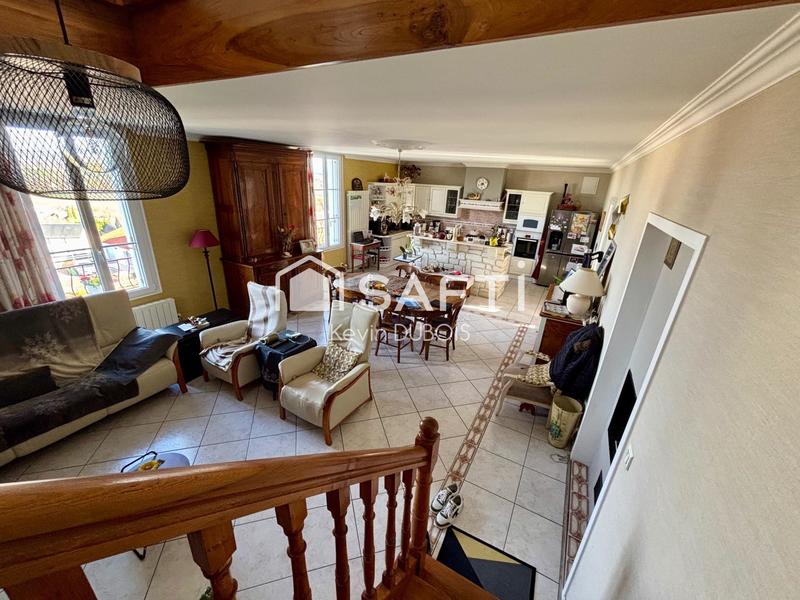 Maison - 223 m² - 7 pièces