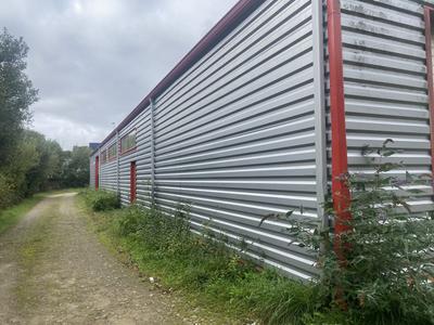 Local d'activités - 425 m²