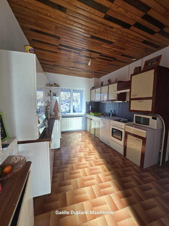 Maison - 133 m² - 11 pièces