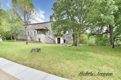 Maison en pierre - 252 m² - 5 pièces