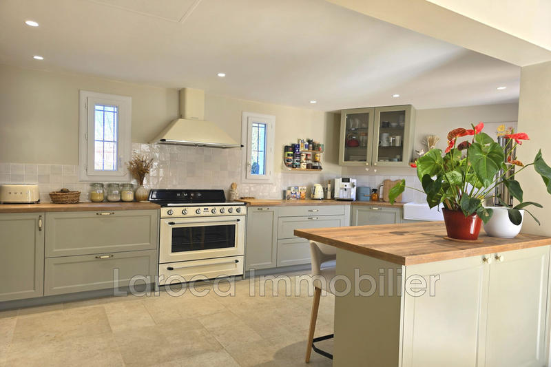 Villa - 176 m² - 6 pièces