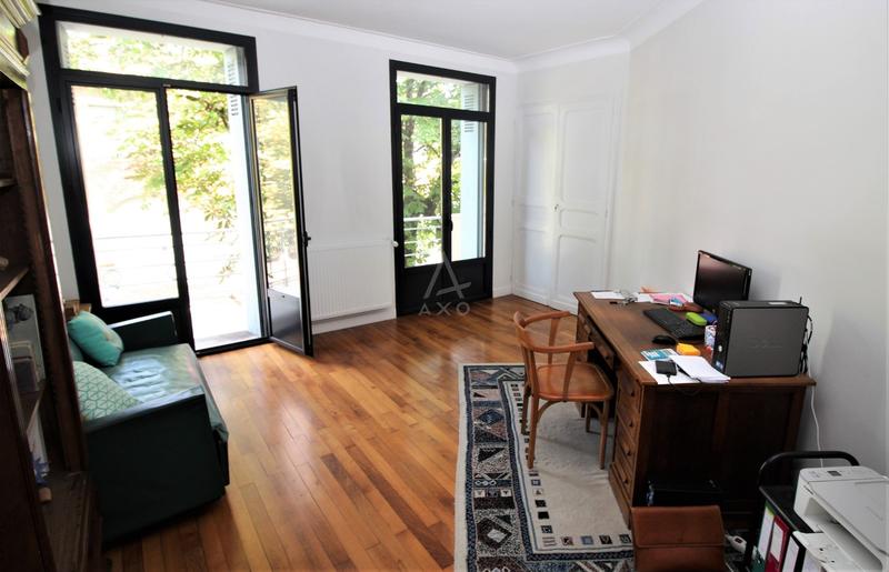 Maison de ville - 250 m² - 8 pièces