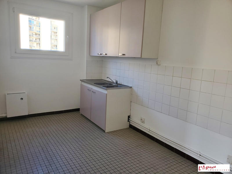 Appartement - 81 m² - 3 pièces