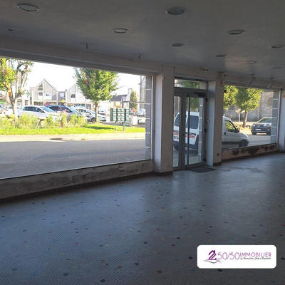 Local commercial - 455 m² - 5 pièces