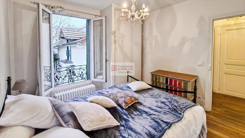 Maison - 280 m² - 9 pièces