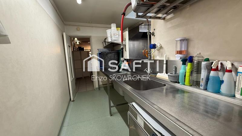 Local commercial - 228 m² - 2 pièces