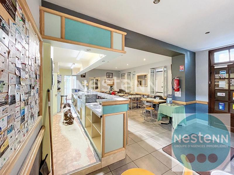 Maison - 317 m² - 9 pièces