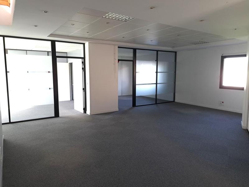 Bureau - 385 m² - 11 pièces