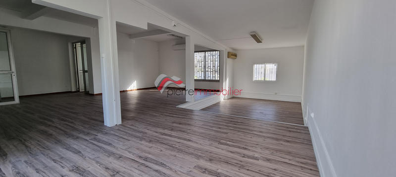 Local commercial - 82 m²