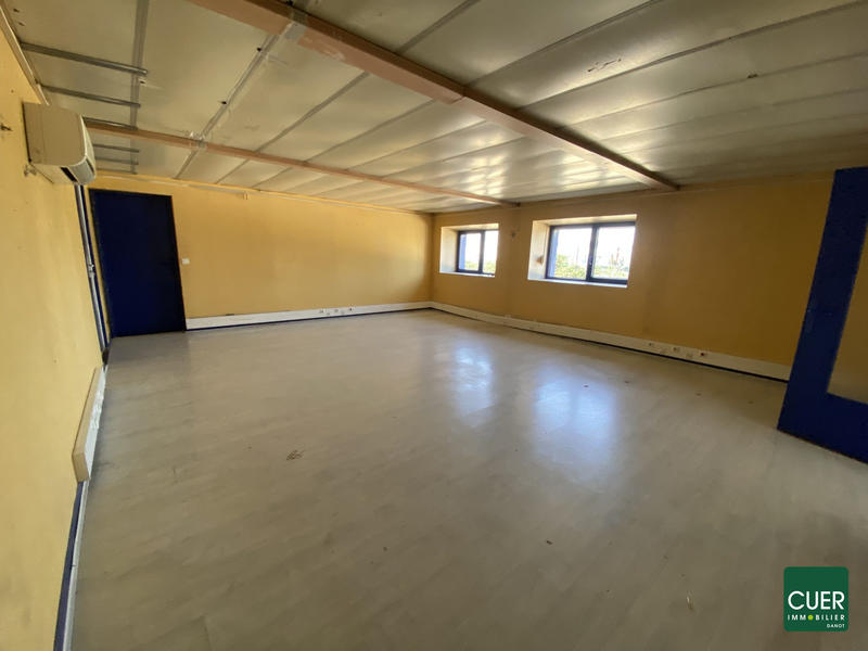 Local d'activités - 980 m²