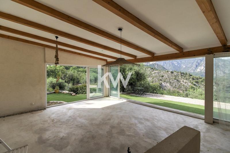 Maison - 167 m² - 5 pièces