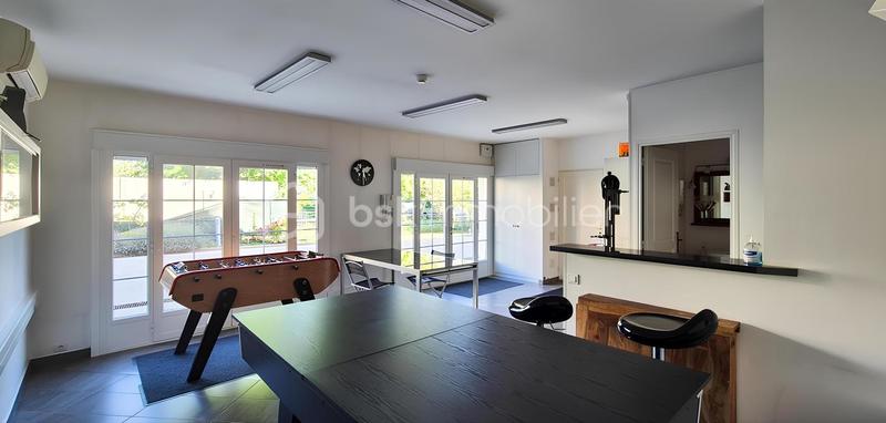 Bureau - 268 m² - 9 pièces