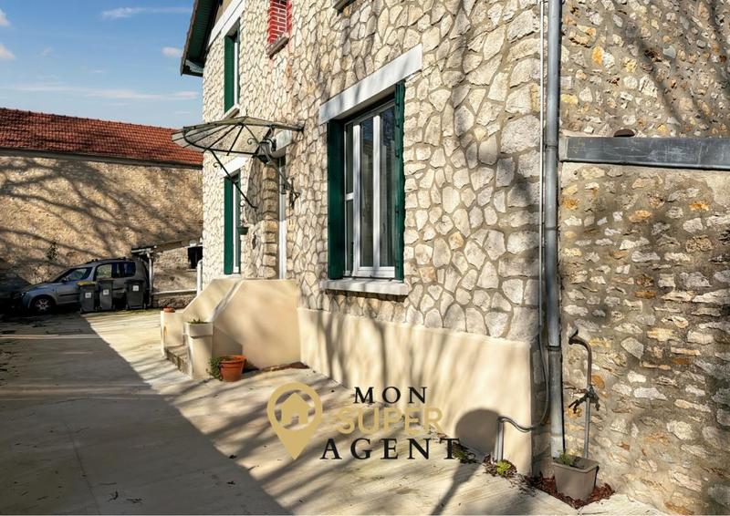 Maison - 85 m² - 4 pièces