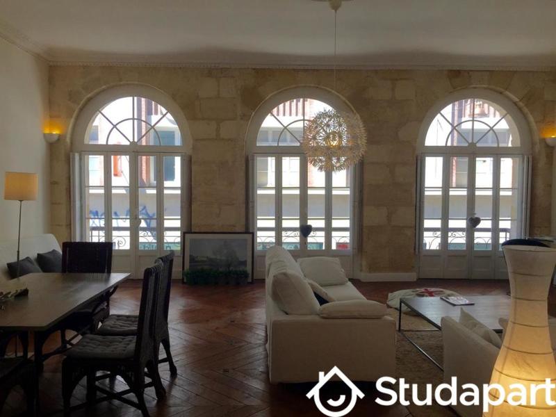 Appartement - 95 m² - 3 pièces