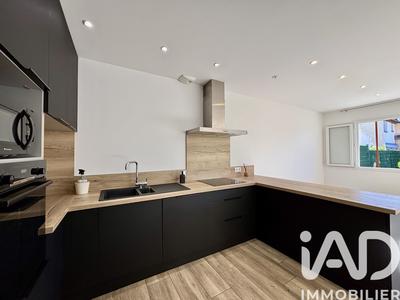 Maison - 77 m² - 4 pièces